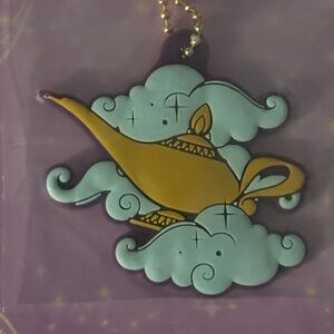 Disney Genie’s magic lamp keychain